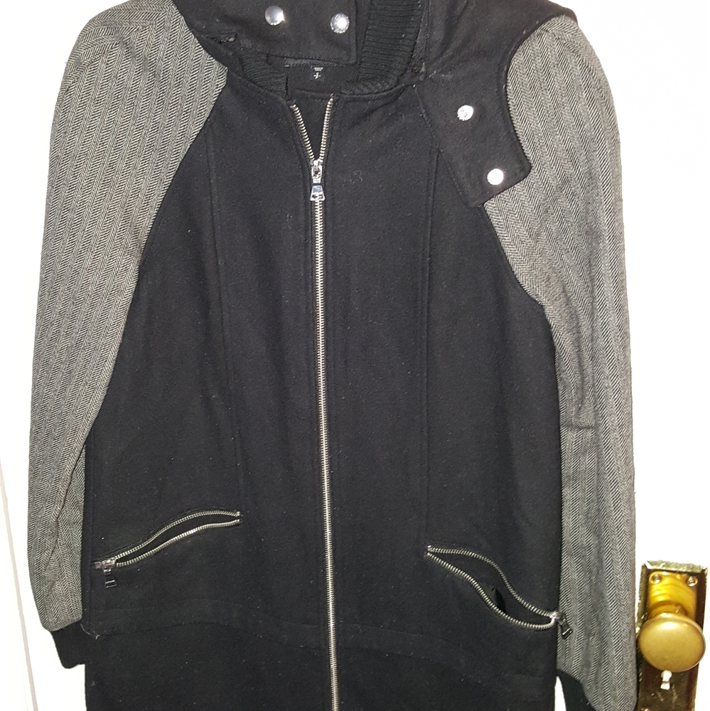 Coat - Picture 2 of 2